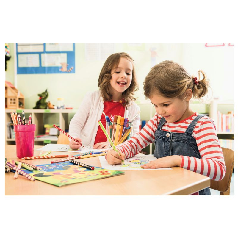 Preview: Ergonomischer Buntstift für Rechtshänder - STABILO EASYcolors - 12er Pack mit Spitzer - mit 12 verschiedenen Farben