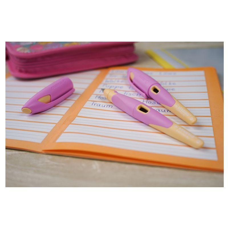 Preview: Ergonomischer Schulfüller für Rechtshänder mit Standard-Feder M - STABILO EASYbirdy Pastel Edition in soft pink/apricot - Einzelstift - inklusive Patrone - Schreibfarbe blau (löschbar)